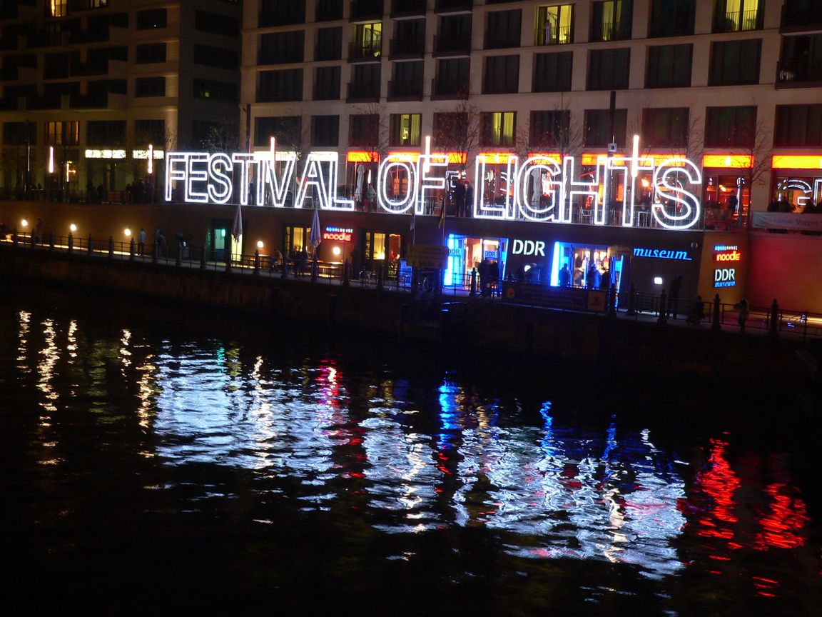 Festival_of_Lights_2008_10_25_091922_P1100125.jpg