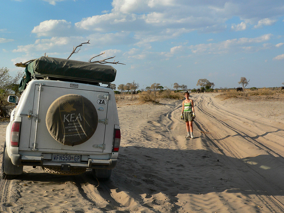 1120_Botswana_20071001-165432_P1080485